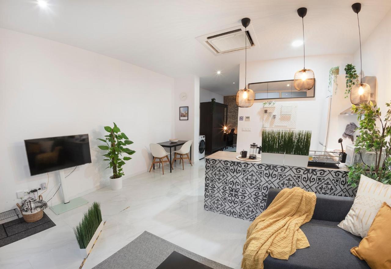 Artistic Digital Retreat-Great Location Near Metro Apartman Valencia Kültér fotó