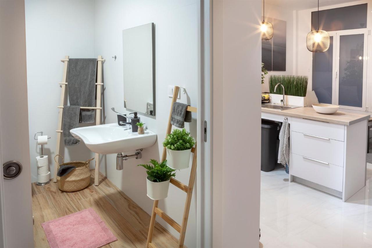 Artistic Digital Retreat-Great Location Near Metro Apartman Valencia Kültér fotó